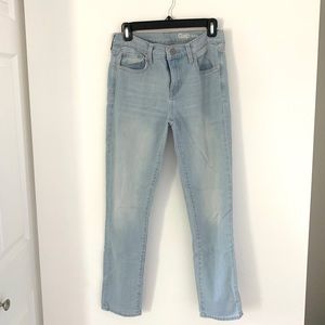 Gap Women’s Girlfriend Jean